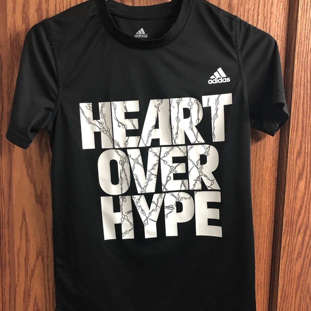 Boys Adidas Athletic Tee size M